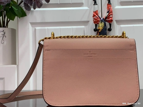 Aaa replica ru VUITTON PM CHAIN LOUIS LOCKME 0716
